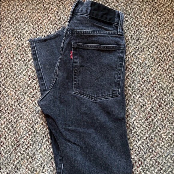 Levi’s Button Fly Wedgies - Picture 2 of 3